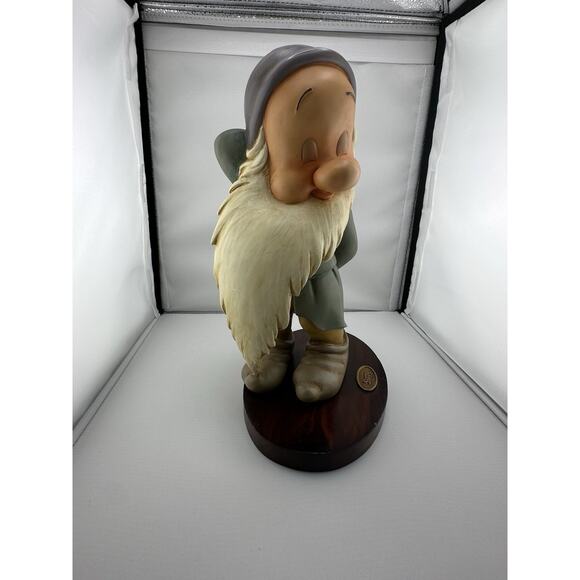 Disney "Sleepy" Dwarf Statue by Kevin Kidney and Jody Daily Big Fig Snow White - Picture 3 of 9